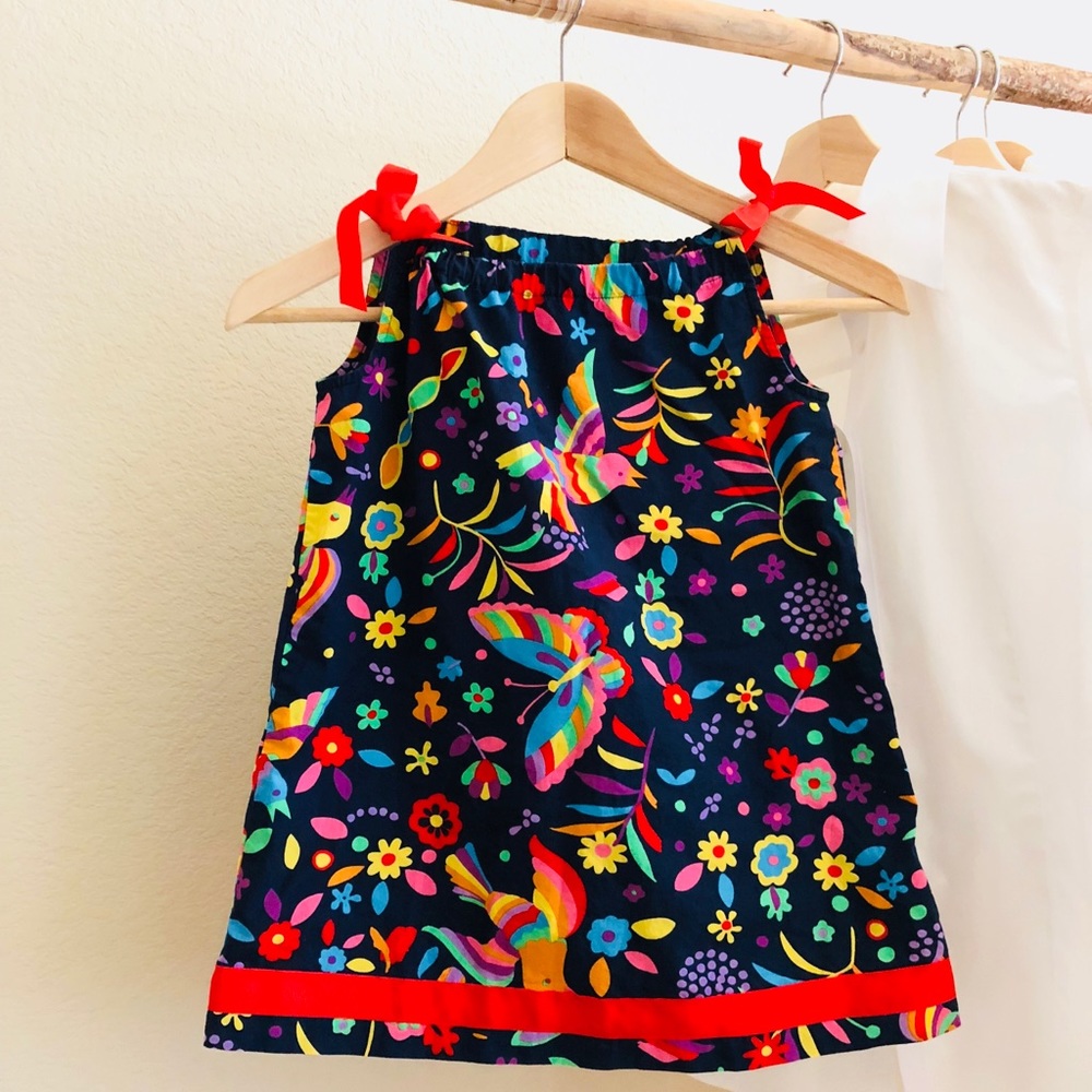 Hanna Andersson size 4/5 adorable tie dress